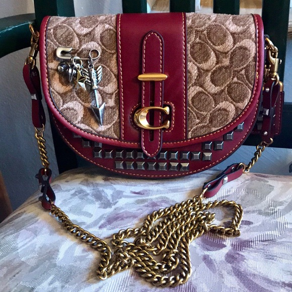 coach saddle 24